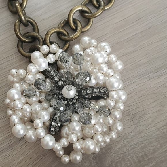 Lanvin mixed tone necklace with flower - Picture 2 of 11